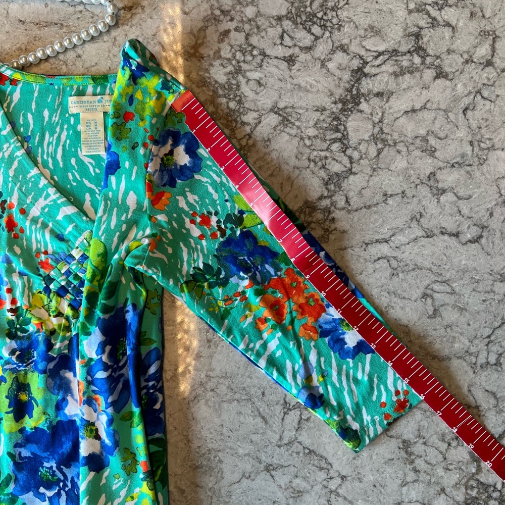 Caribbean Joe Island Supply Co. 3/4 Sleeve Floral Top - Size Midiem - Picture 6 of 9